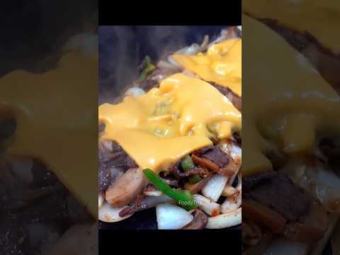 အမေရိကန်စတိုင် Philly Cheesesteak Sandwich