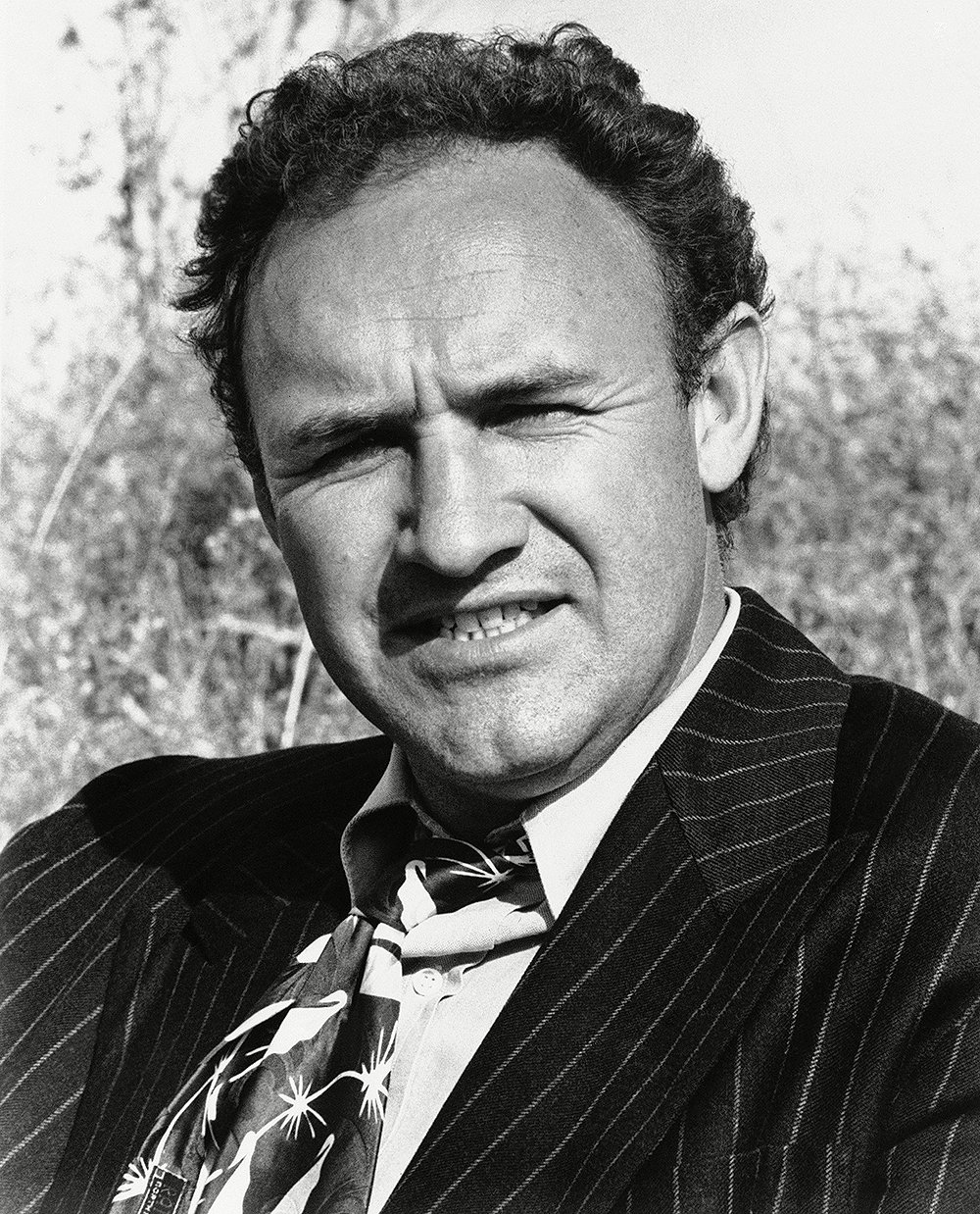 Gene Hackman Gene Hackman co-stars in Warner Bros.-Seven Arts? Bonnie and Clyde, starring Warren Beatty and Faye Dunaway, produced by Warren Beatty, directed by Arthur Penn INn Technicolor in April 1968 Gene Hackman, USA