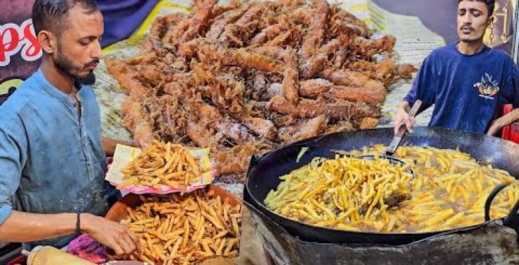 crispy ကွကျဥ fries 🍟လမ်းခရီးလက်ဖက်ခြောက်ညနေခင်း Snacks Maker 🤤ကွကျဥ fries fries fries ချက်ပြုတ်