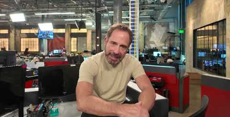 ငါတစ်ခုခုပြောစရာလိုတယ်။