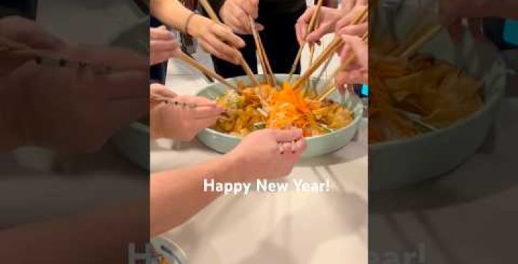 သာယာဝပြောတဲ့အသုပ် – Yu Sheng သို့မဟုတ် Lo Hei.🧧🥢 #chinesenewyear ဟုလည်းလူသိများသည်